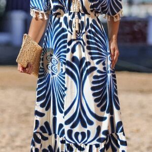 Cupshe Navy and Cream Patterned Maxi Dress